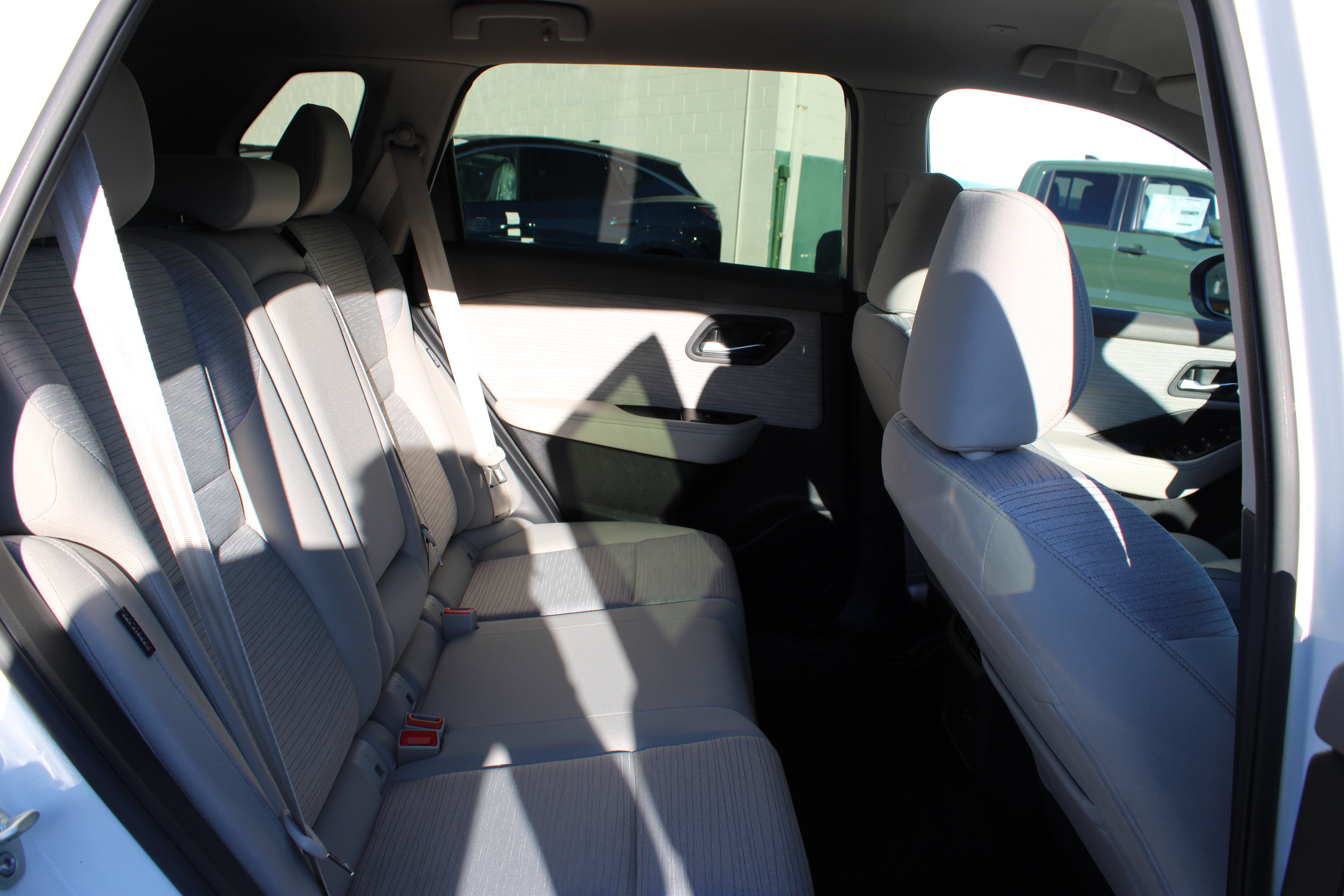 Used 2023 Nissan Rogue SV AWD/4WD image 11