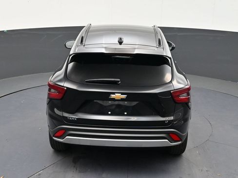 Used 2025 Chevrolet Trax LT w/ Driver Confidence Package FWD image 15