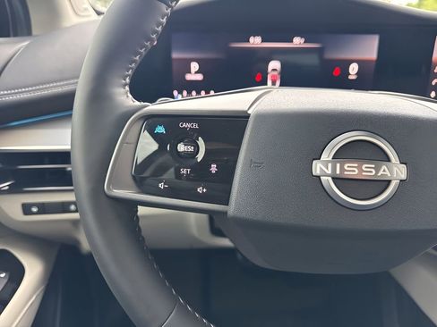 Used 2025 Nissan Murano SL AWD/4WD image 16