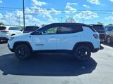 Used 2023 Jeep Compass Trailhawk image 4