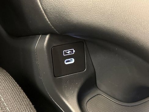 New 2026 Honda HR-V LX image 28