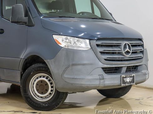Used 2019 Mercedes-Benz Sprinter 144 image 2