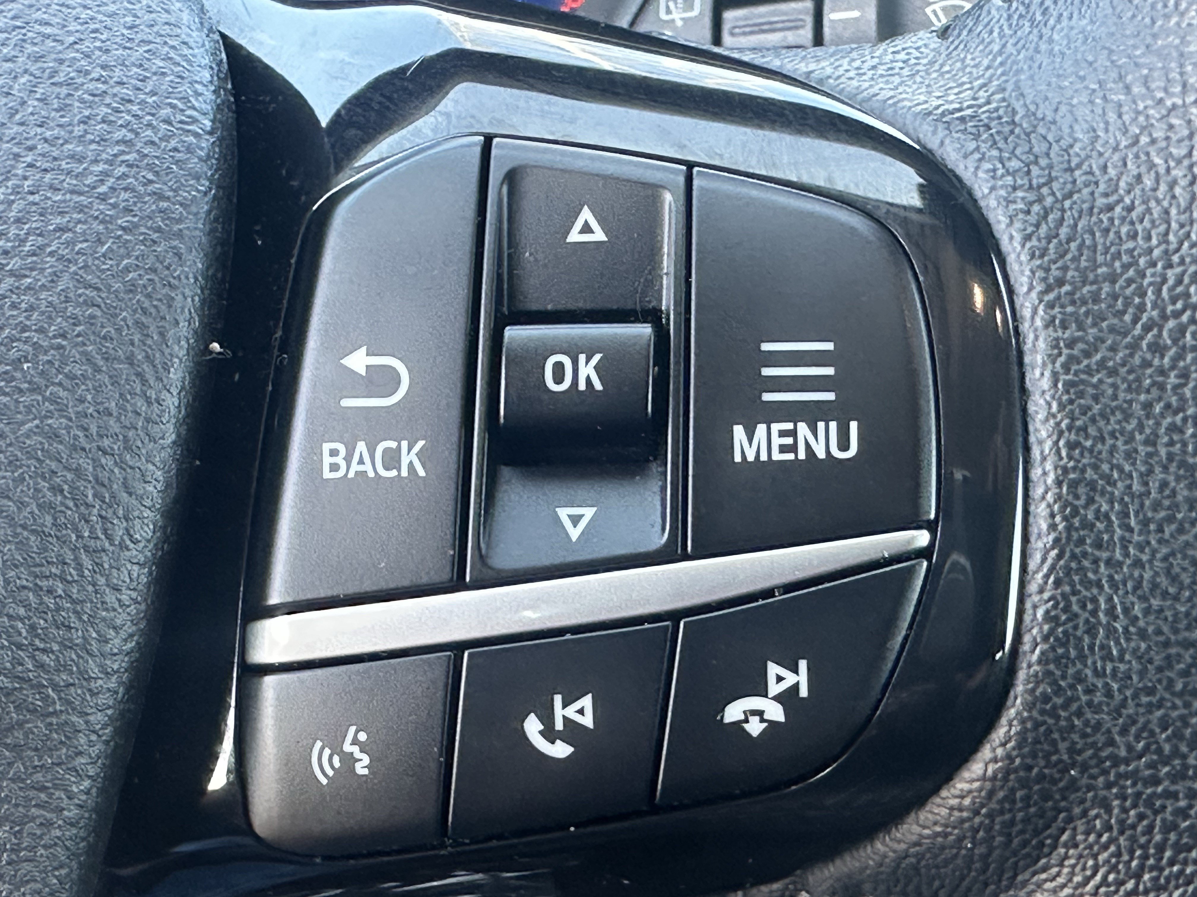 Used 2021 Ford Escape SEL w/ Technology Package FWD image 27