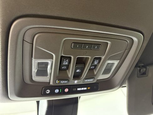 Used 2020 Chevrolet Silverado 1500 LTZ w/ LTZ Premium Package image 37