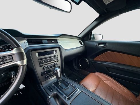 Used 2013 Ford Mustang GT Premium w/ Security Pkg RWD image 26