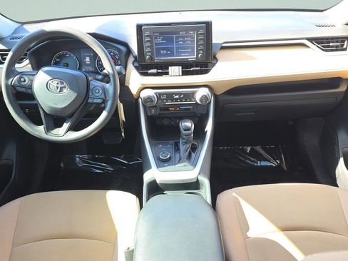 Used 2021 Toyota RAV4 LE AWD/4WD image 11
