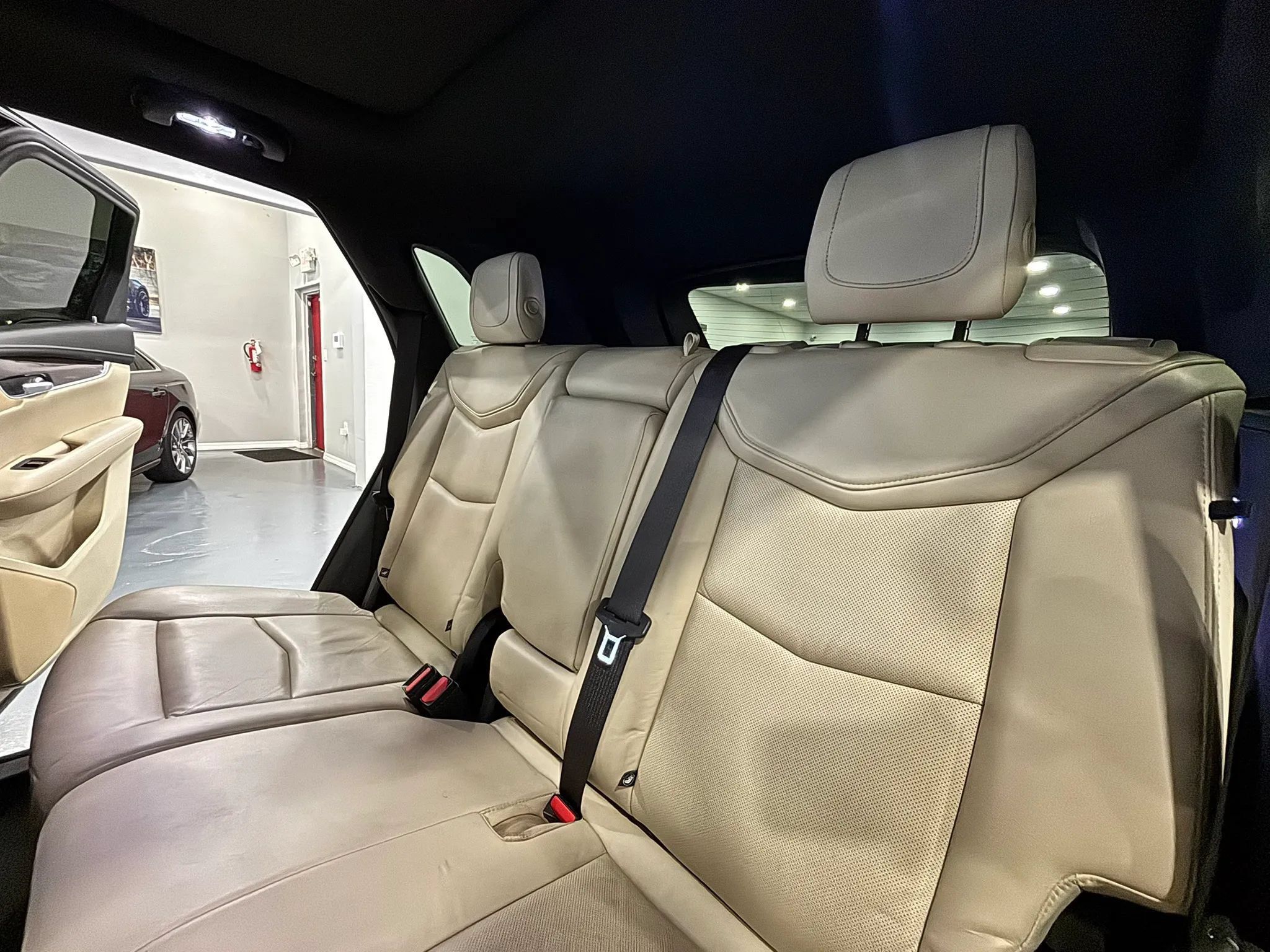 Used 2018 Cadillac XT5 Premium Luxury FWD image 15
