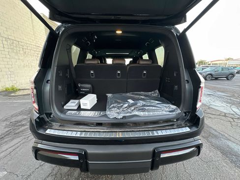 New 2026 Nissan Armada Platinum image 16