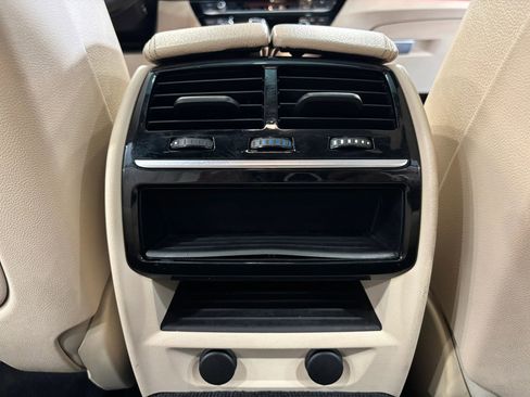 Used 2019 BMW 530i w/ Convenience Package image 18