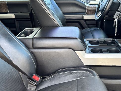 Used 2019 Ford F250 Lariat image 12