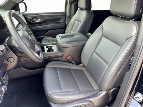 Certified 2024 Chevrolet Suburban Z71 w/ Off-Road Capability Package AWD/4WD image 5