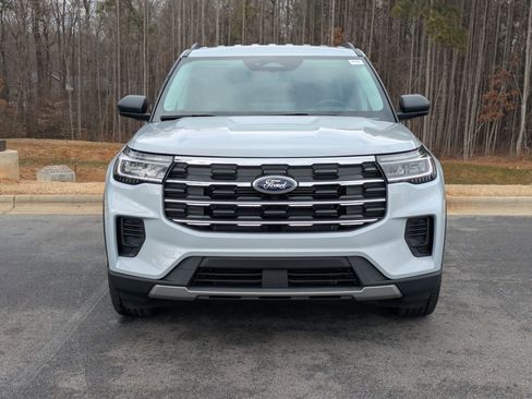New 2026 Ford Explorer Active image 7