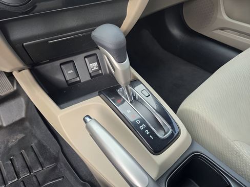 Used 2013 Honda Civic LX image 18