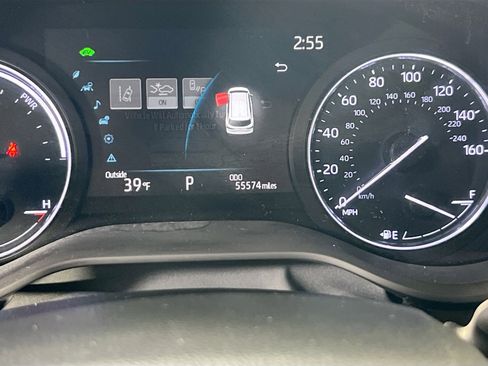 Used 2022 Toyota Sienna Limited image 12