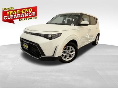 Used 2023 Kia Soul LX w/ LX Technology Package