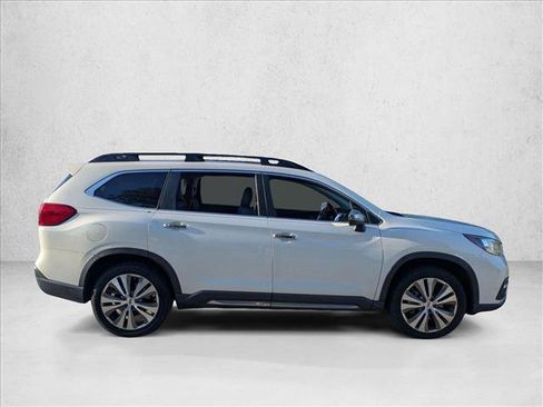 Used 2022 Subaru Ascent Touring AWD/4WD image 3