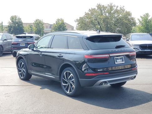 New 2025 Lincoln Corsair Reserve image 3