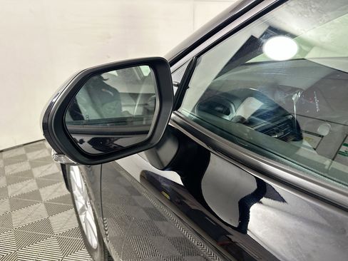 Used 2025 Toyota Camry LE w/ Convenience Package image 10