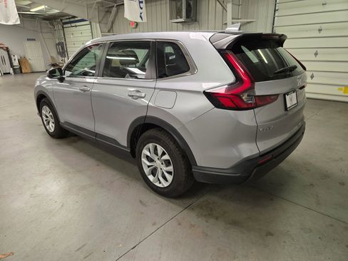 Used 2023 Honda CR-V LX image 4