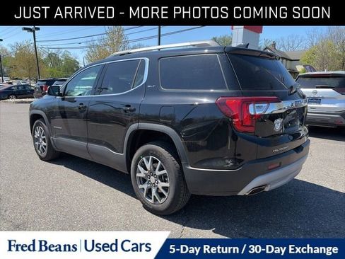 Used 2023 GMC Acadia SLT w/ Technology Package AWD/4WD image 6