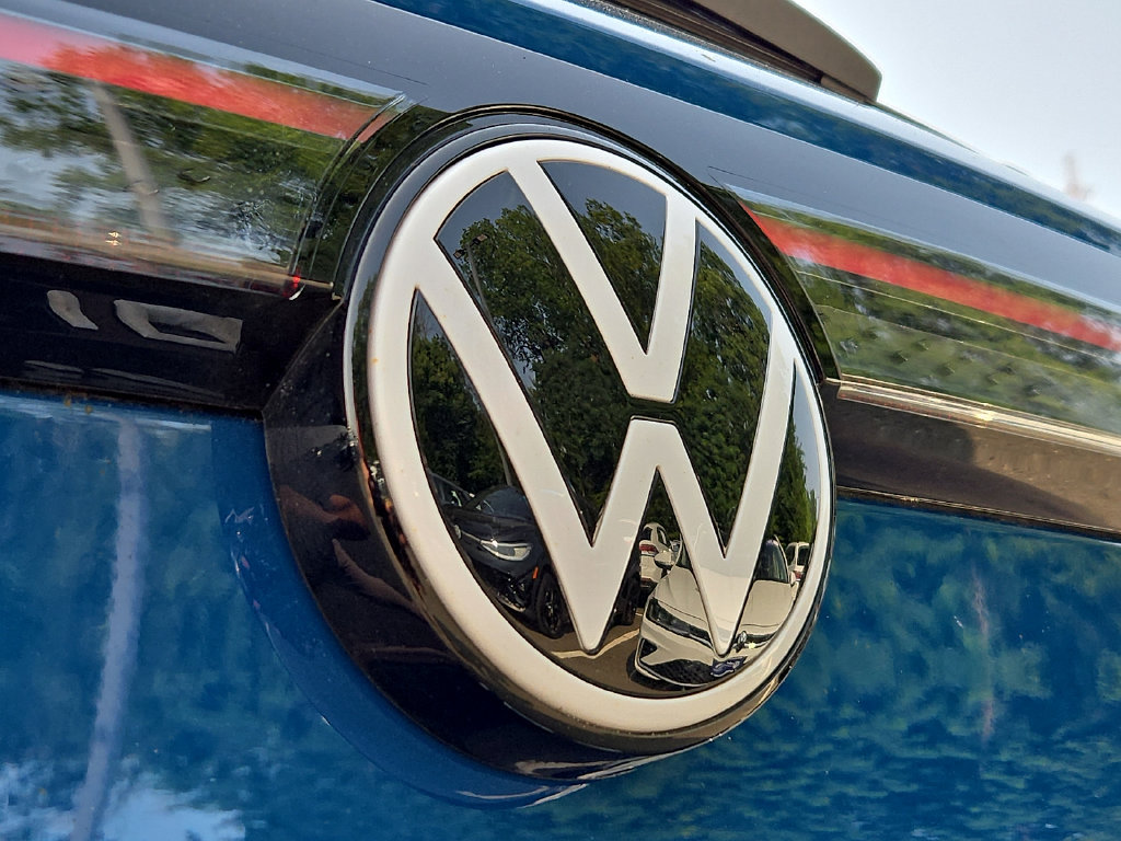 Certified 2025 Volkswagen ID.4 Pro AWD/4WD image 30