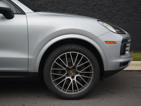 Certified 2023 Porsche Cayenne AWD/4WD image 42