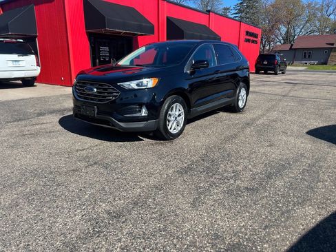 Used 2021 Ford Edge SEL w/ Convenience Package AWD/4WD image 2