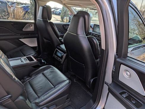 Used 2020 Lincoln Aviator Reserve w/ Equipment Group 201A image 15