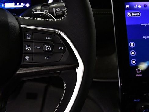 Used 2022 Jeep Grand Cherokee Limited 4xe image 18