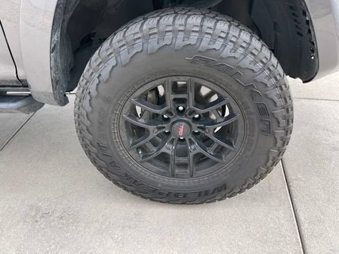 Used 2021 Toyota 4Runner TRD Off-Road Premium w/ Moonroof Package AWD/4WD image 22