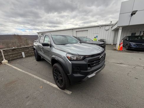 New 2025 Chevrolet Colorado Trail Boss w/ Midnight Edition image 7