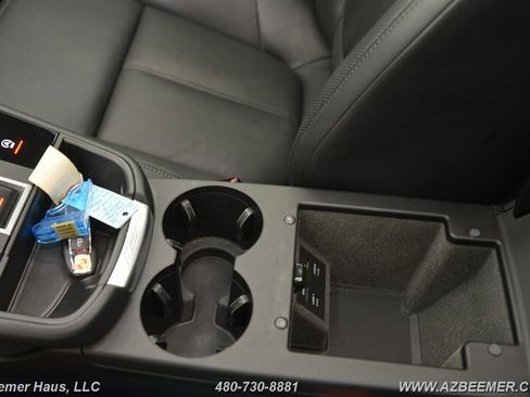 Used 2023 Porsche Macan image 34