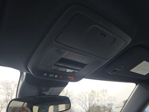 New 2026 Chevrolet Traverse LT w/ Sun and Wheel Package image 32