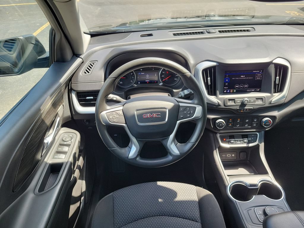 Used 2024 GMC Terrain SLE AWD/4WD image 14