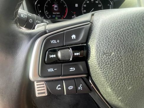 Used 2018 Honda Accord Sport image 17