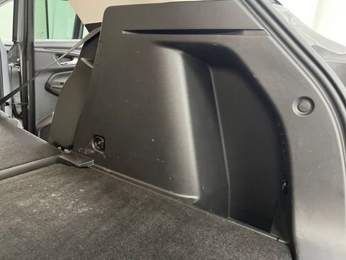 Used 2025 Chevrolet TrailBlazer LT AWD/4WD image 37