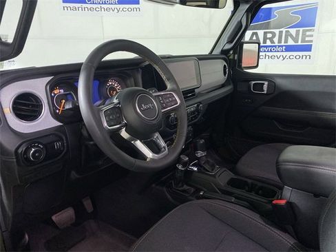 Used 2024 Jeep Wrangler Sahara w/ Technology Group image 15