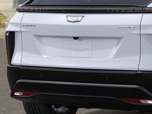 New 2026 Cadillac Lyriq Sport w/ LPO, Floor Liner Package AWD/4WD image 14