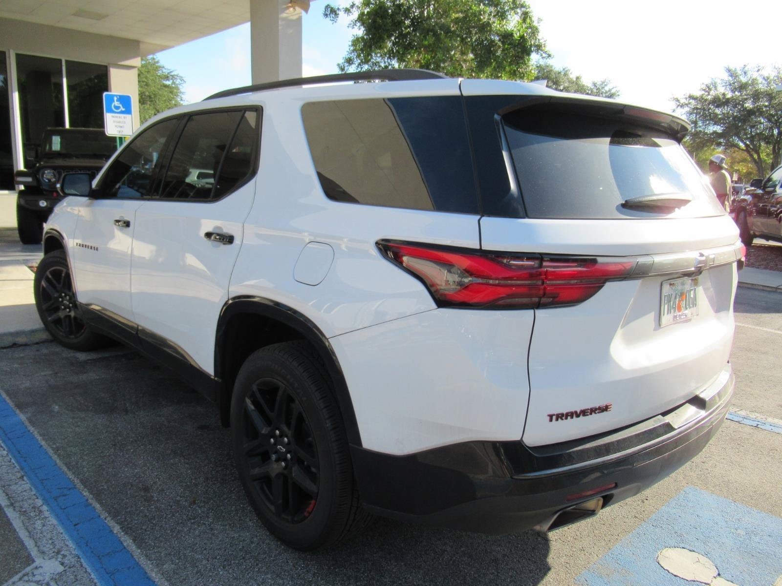 Used 2023 Chevrolet Traverse Premier w/ Redline Edition FWD image 3