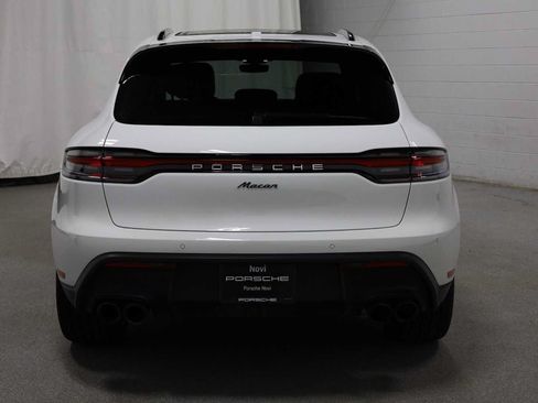 Certified 2026 Porsche Macan AWD/4WD image 6