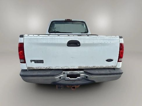Used 2003 Ford F250 4x4 Regular Cab Super Duty image 4