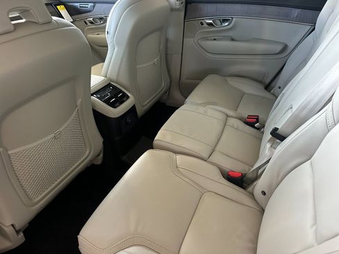 New 2026 Volvo XC90 T8 Ultra w/ Protection Package Premier image 11