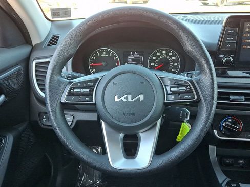 Certified 2023 Kia Seltos LX image 17