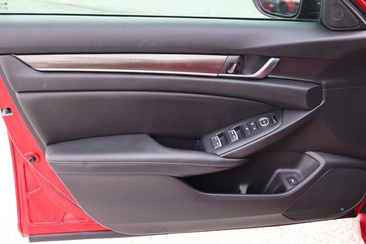 Used 2019 Honda Accord Sport image 12