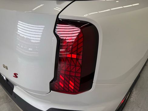 Certified 2025 MINI Cooper Countryman S w/ Comfort Package Max image 3