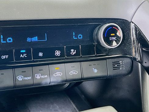Used 2023 Hyundai Elantra SEL w/ Convenience Package FWD image 20