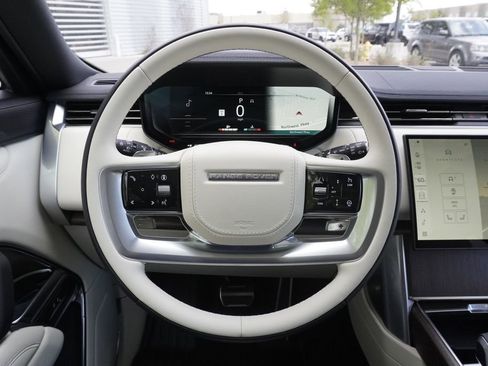 New 2026 Land Rover Range Rover Long Wheelbase SE AWD/4WD image 10