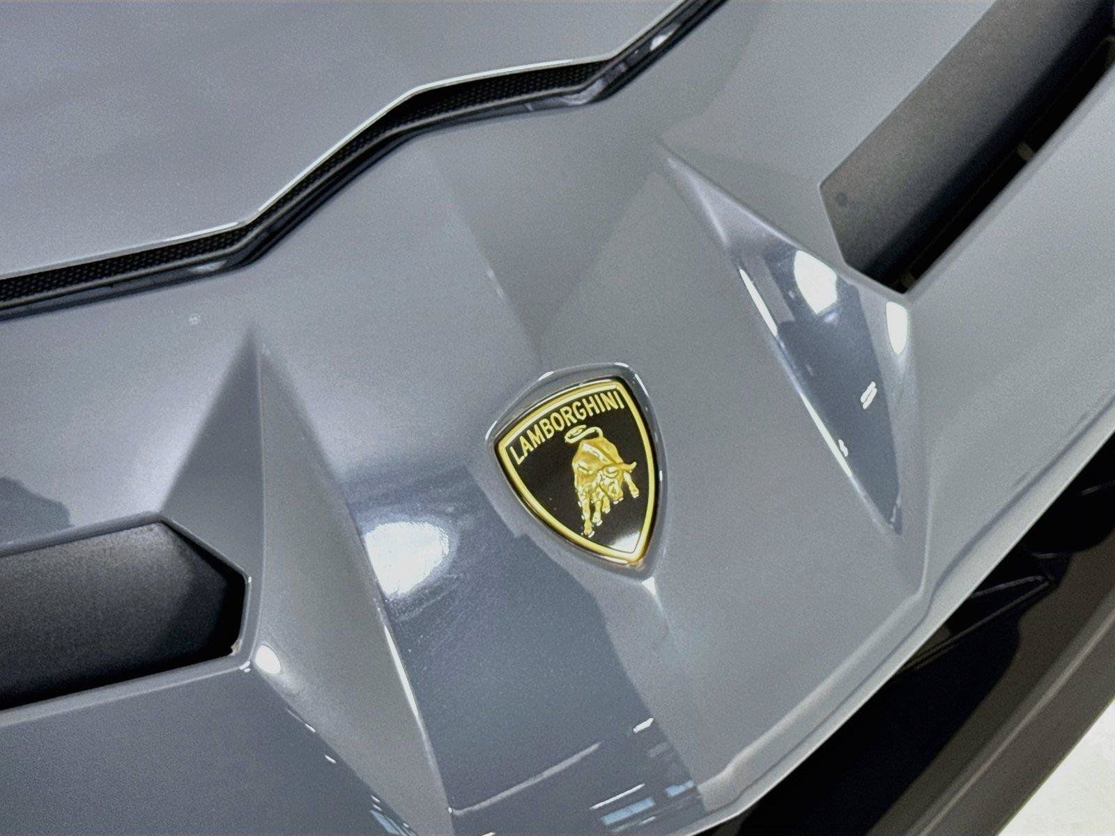 Used 2020 Lamborghini Aventador SVJ AWD/4WD image 33