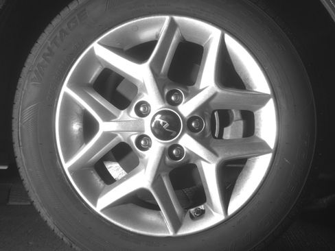 Used 2025 Kia Soul LX w/ LX Technology Package FWD image 18
