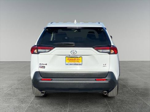 Certified 2025 Toyota RAV4 LE AWD/4WD image 4